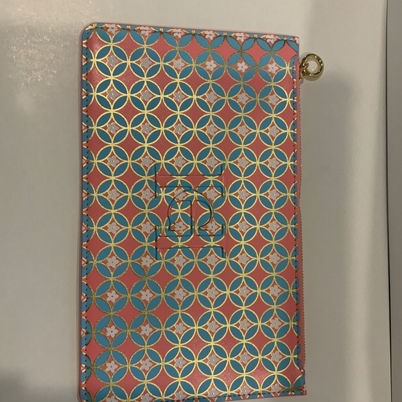 Carolina Herrera Make up bag/pouch - Picture 7 of 7